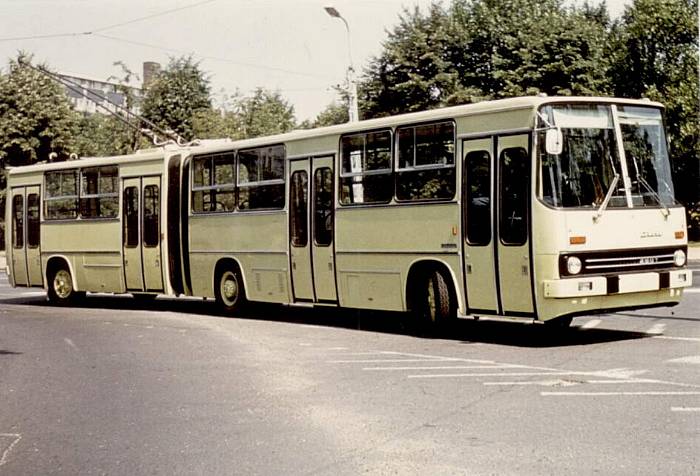 1980_280T.7 HITACHI_Budapest_a.jpg