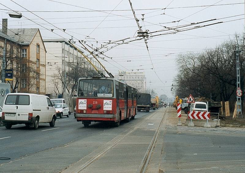 1988_280.94T GANZ_Budapest_b.jpg
