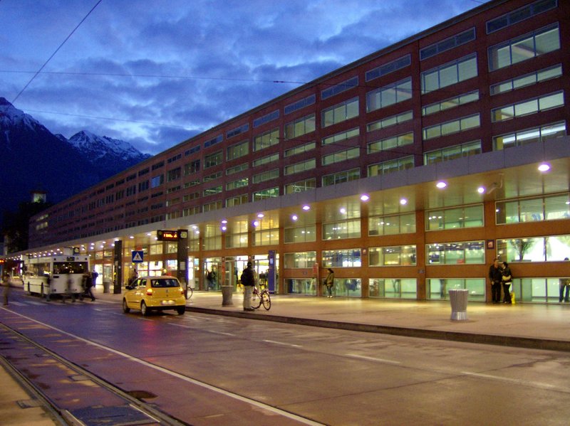 4 Innsbruck Hauptbahnhof.JPG