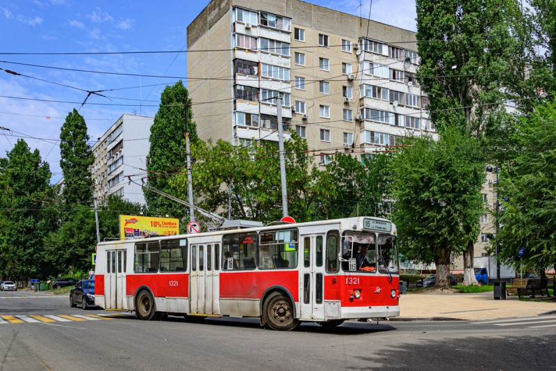 1321 Saratov.jpg
