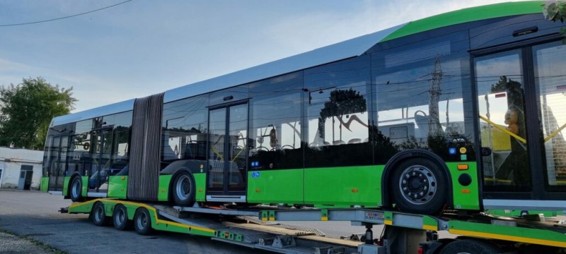 autobuz-electric-lung-18-metri-1024x461.jpeg