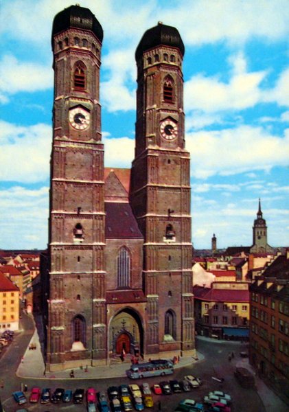 Munchen -Frauenkirche.jpg