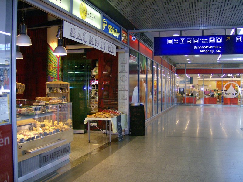 Hauptbahnhof Linz.JPG