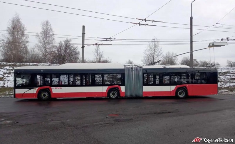 Trolejbus-Skoda-27-Tr-pro-Usti-nad-Labem-11.jpg