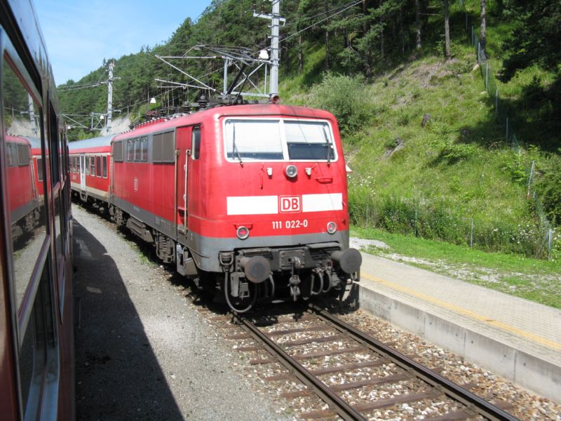 111 022-0+RB5412(Innsbruck Hbf-uenchen Hbf)-Hochzirl-001.jpg