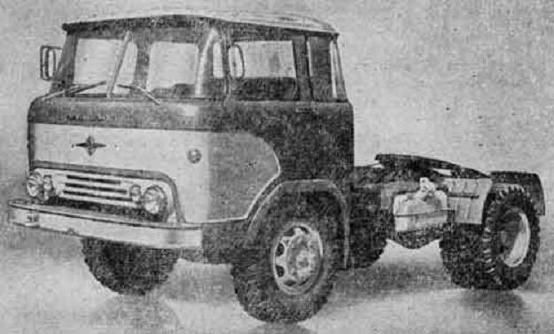 autotractor 4X2 КАЗ-608А.jpg